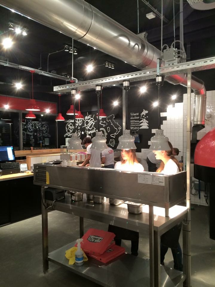 Popi Pizza Tilburg, hier is door ons de elektrische installatie voorzien in de zomer van 2015